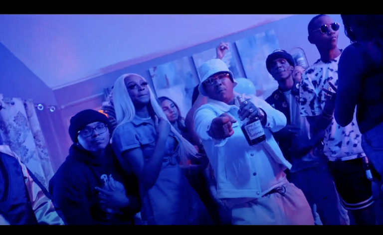Wallet Green -“Party Party”
