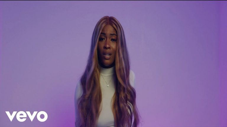 Alexis Ray Parker – “Waste My Time” (Official Video)