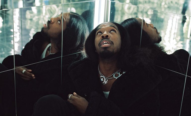 Yakiyn Gives An Old-Fashion Look To His New Visual, “Petty”
