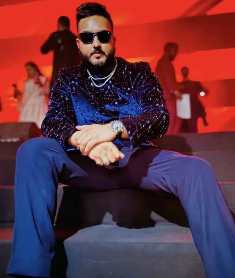 Niral Desai gets #98 in top Indian American songs. The new king of Bolly-Pop genre.